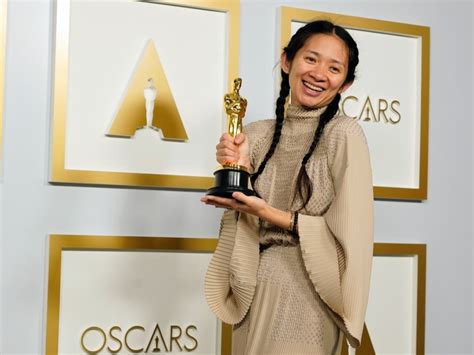 chloe zhao best director.